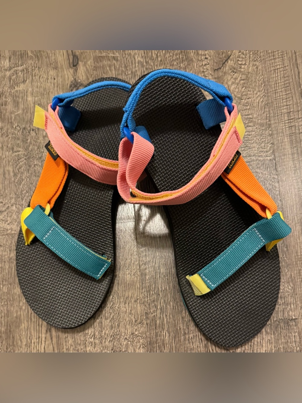 TEVAs Women's Original Universal Sandal Multicolor W9